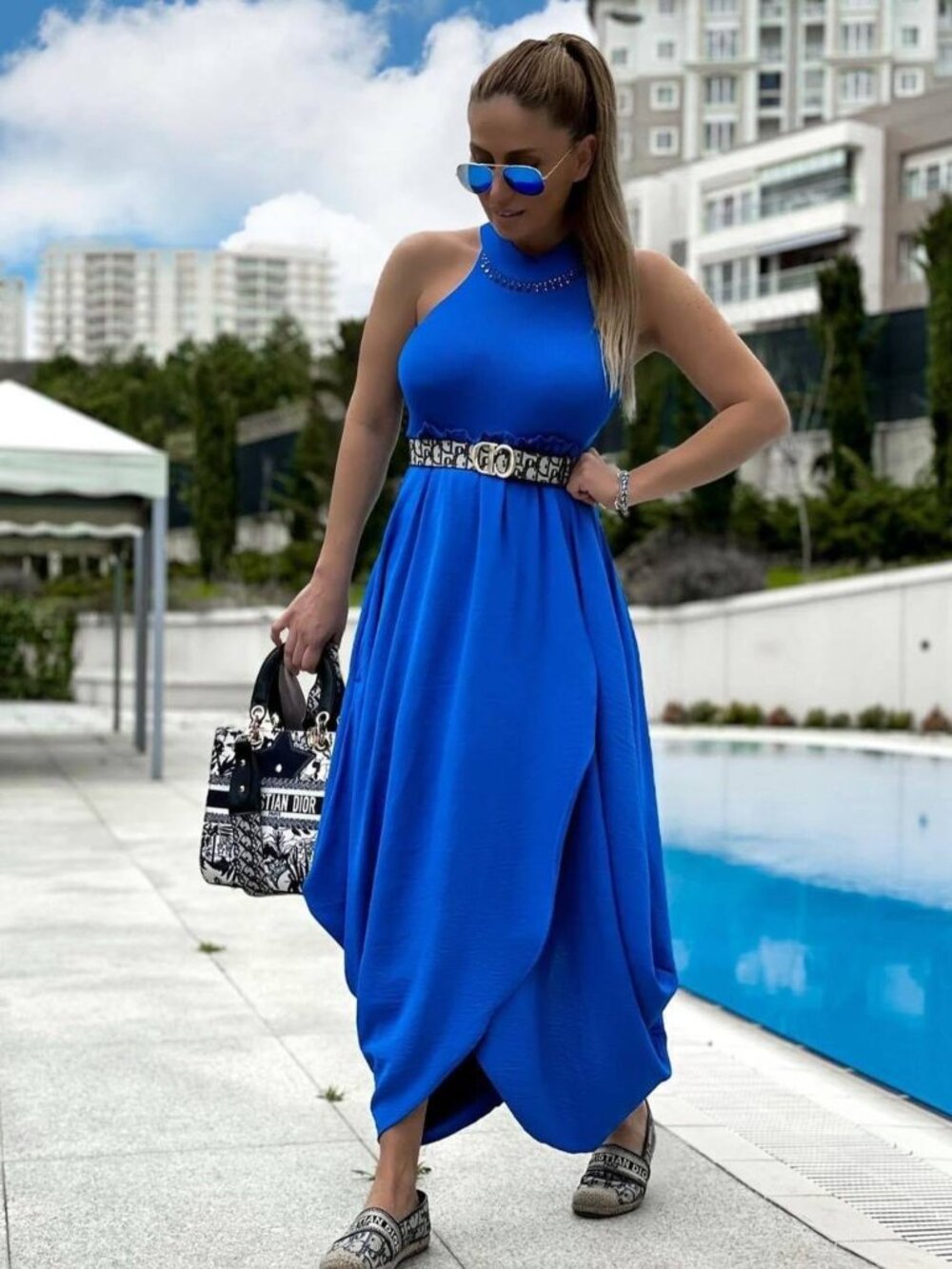 Blue dress with pockets